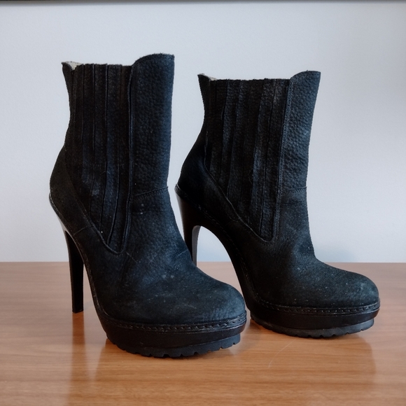 BCBG Victoria high heel ankle boots - Picture 2 of 11
